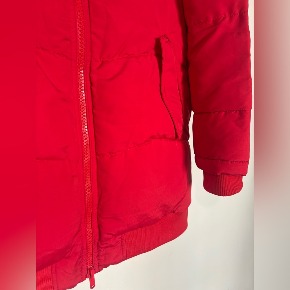 NWOT ONLY Red warm zip-up puffer jacket with a hood M - Picture 8 of 10